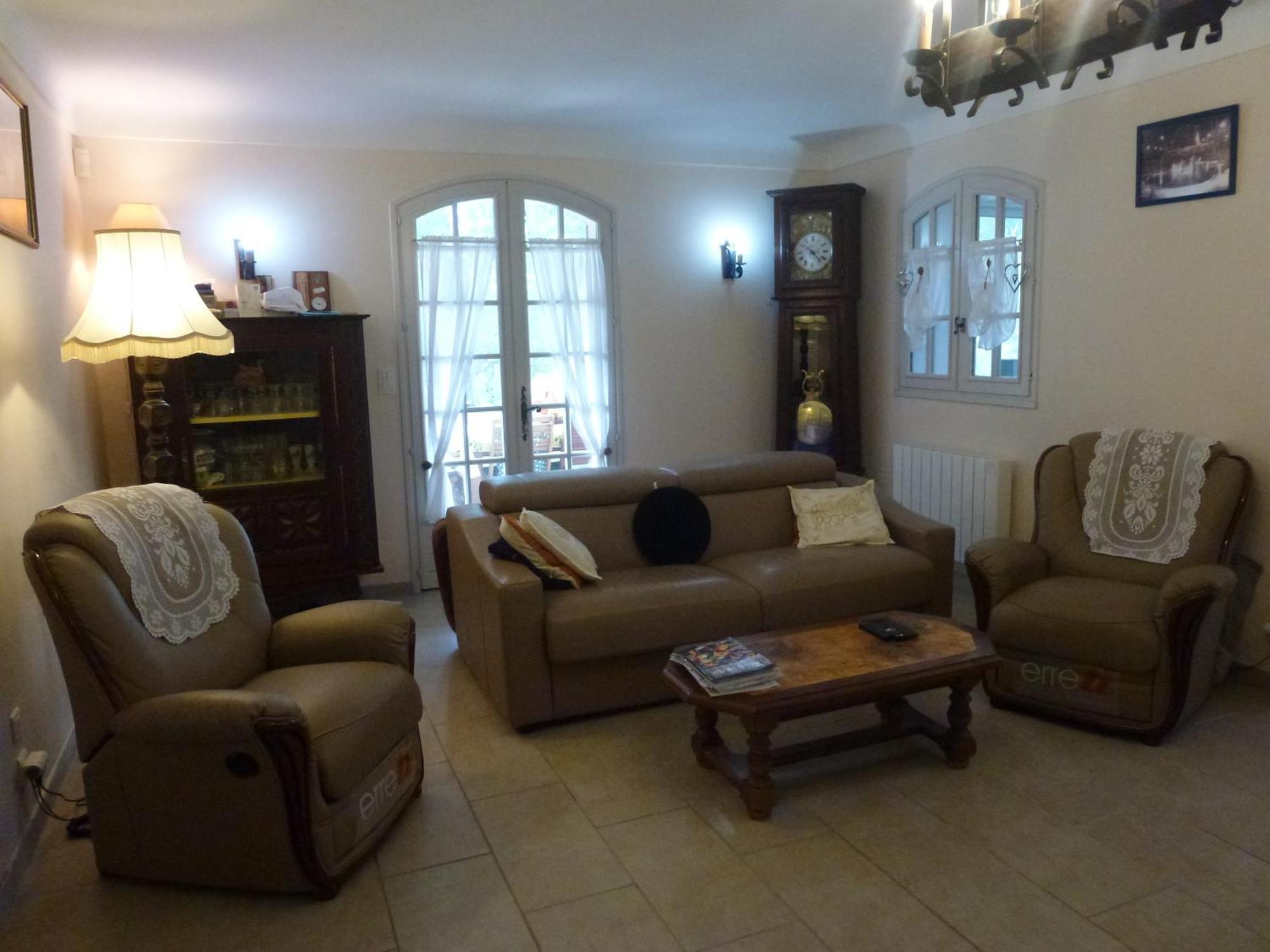 Chambre D'Hotes La Pinede Lambesc Exterior photo